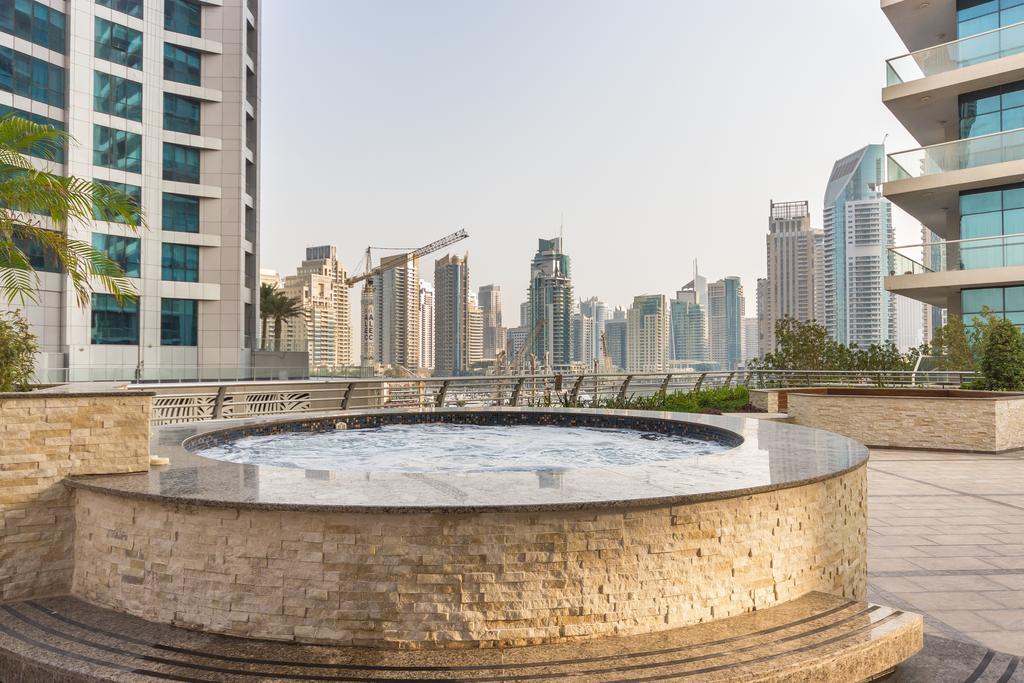Yanjoon Holiday Homes - Princess Tower Apartments Dubai Eksteriør billede
