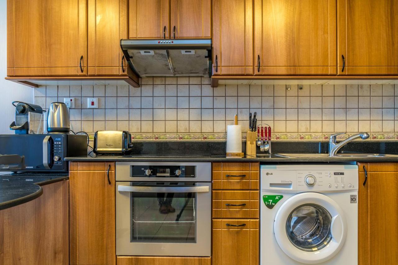 Yanjoon Holiday Homes - Princess Tower Apartments Dubai Eksteriør billede